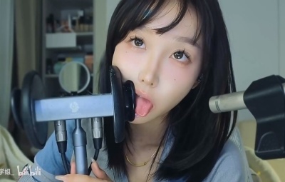 酥酥学姐 近距离舔耳