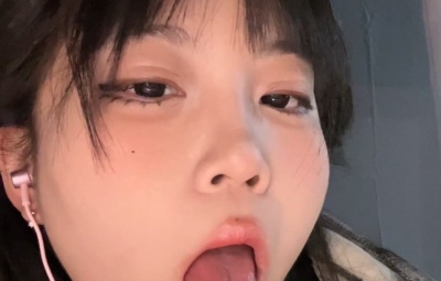 槑十三(小也睡不醒)大舌头舔麦