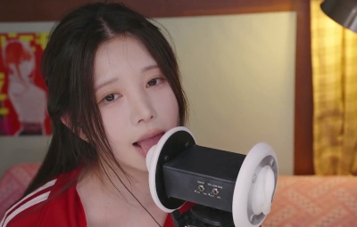 yoonying超近距离湿润舔耳