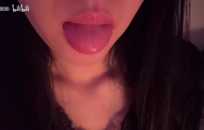 小妮困困 今天是甜屏