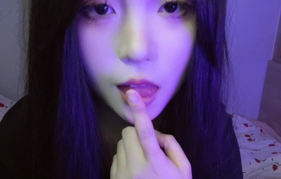 奶油小雾 舔手指+舔屏