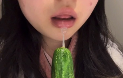 粥粥睡着啦 黄瓜酸奶