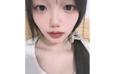 皖皖该睡觉了 露脸美美的