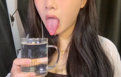 bob1啵啵 小狗喝水➕伸舌头哈气