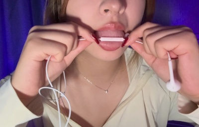 mini饼宝 👅舔耳机麦 啃麦